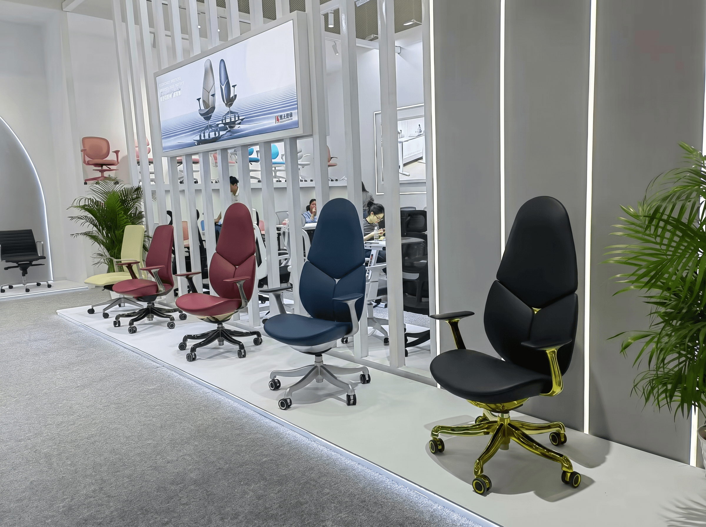 Hanson Furnitureのエグゼクティブチェアとミーティングチェア展示
